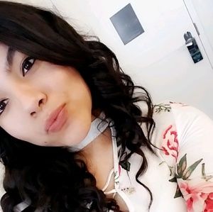 Meet your Posher, Ana